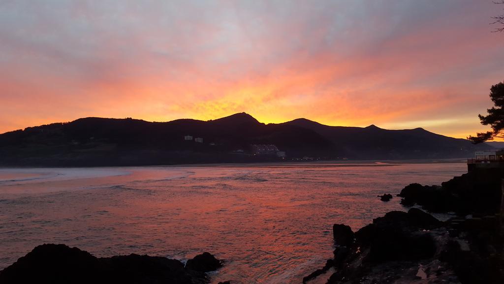 Mundaka Sea Flat Leilighet Eksteriør bilde